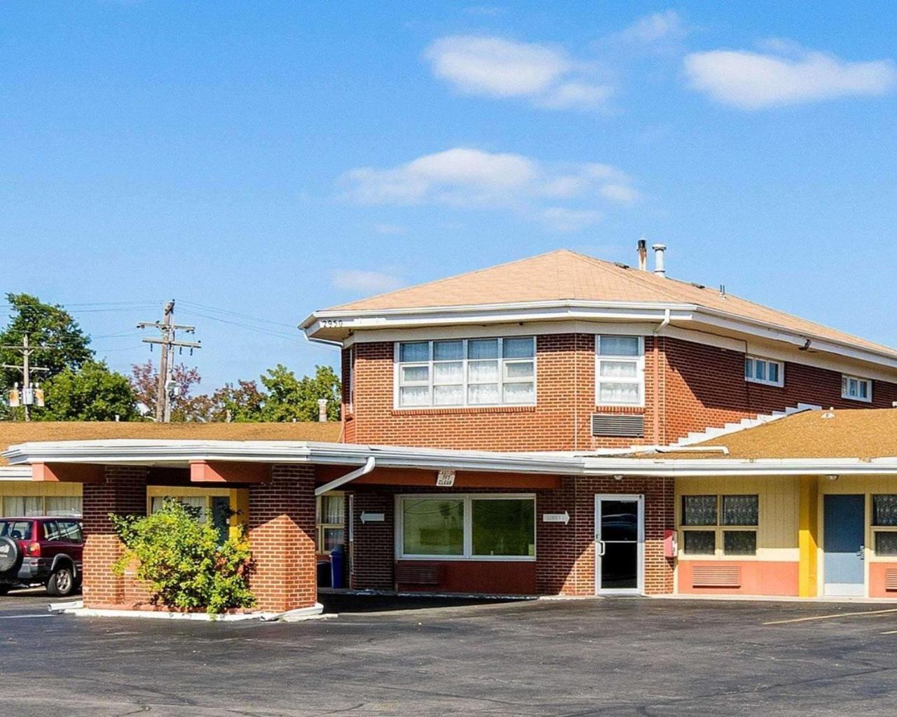 Econo Lodge Topeka Exterior photo